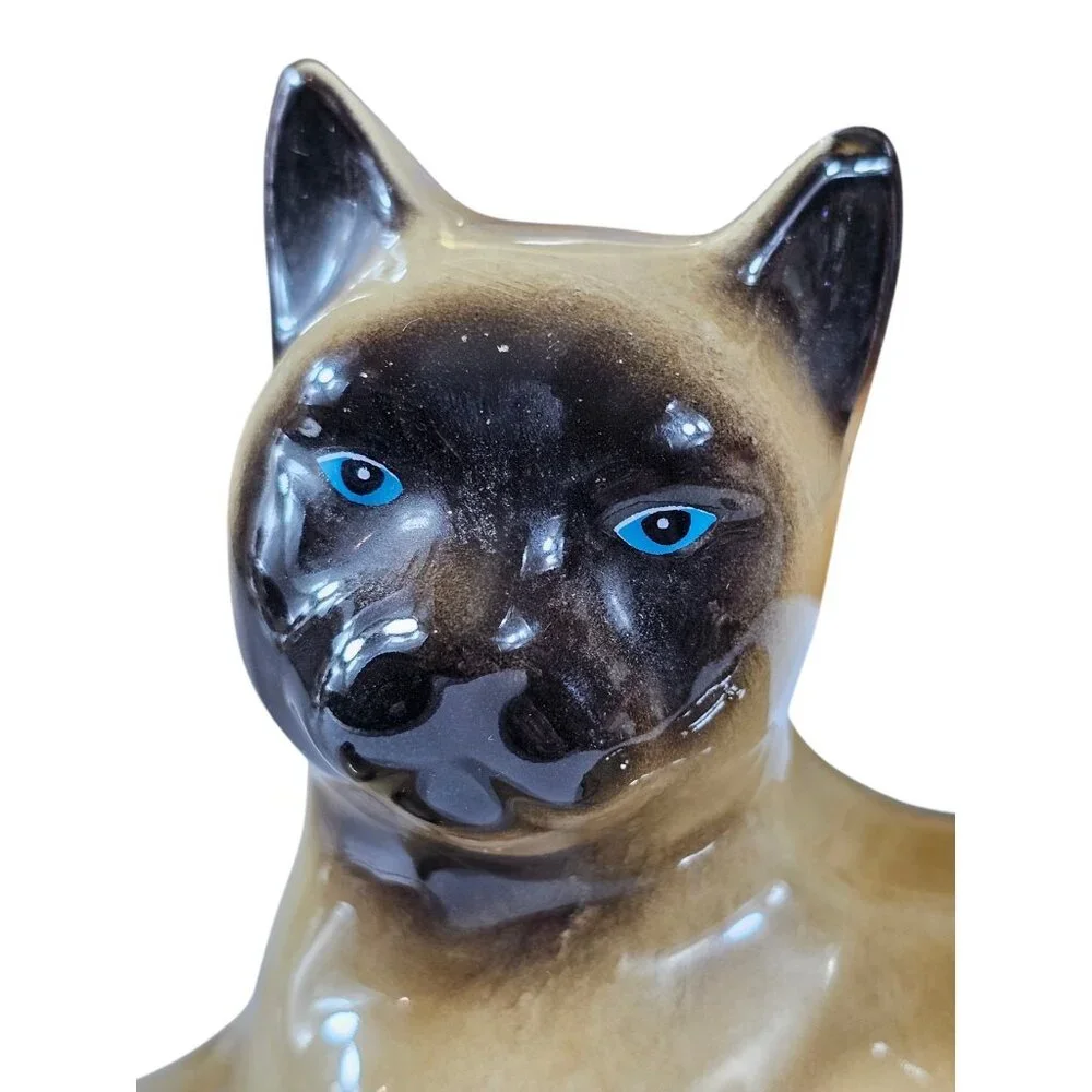 Vintage Handcrafted Collectible Ceramic Siamese Cat Figurine Reclining Brazil - Picture 6 of 13